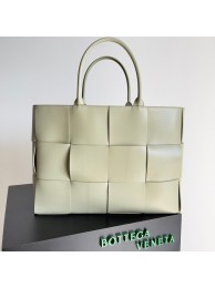Knockoff Bottega Veneta ARCO TOTE Large intrecciato grained leather tote bag 652868 light gray Tl16626Ez66