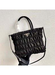 Prada Re-Edition nylon Tote bag 1BG321 black Tl6278cP15